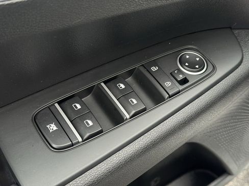 Used 2024 Kia Forte LXS w/ LXS Technology Package image 13