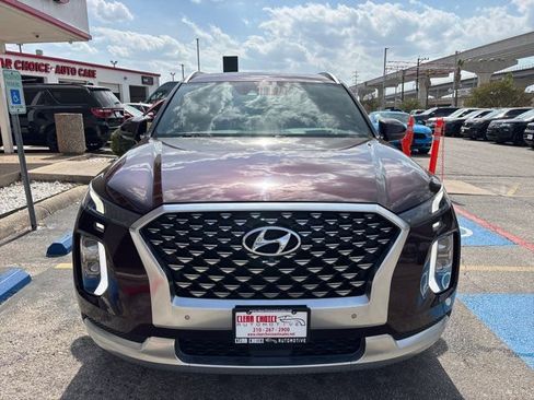 Used 2021 Hyundai Palisade Calligraphy FWD image 2