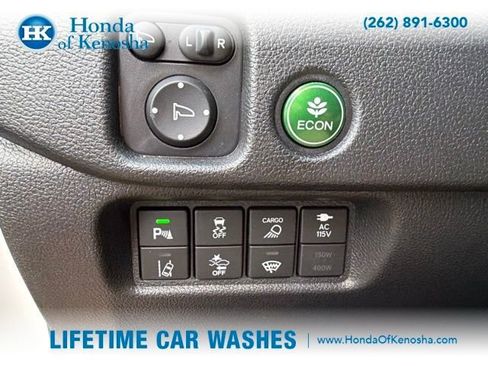 Certified 2025 Honda Ridgeline Black Edition image 8