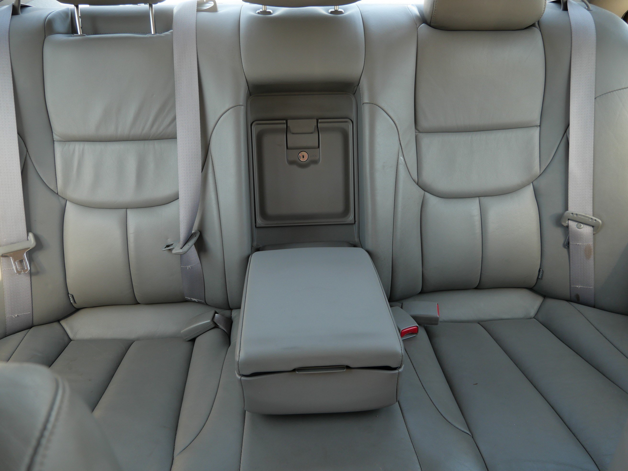Used 2003 Toyota Avalon XLS FWD image 13