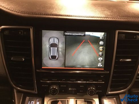 Used 2016 Porsche Panamera GTS image 51