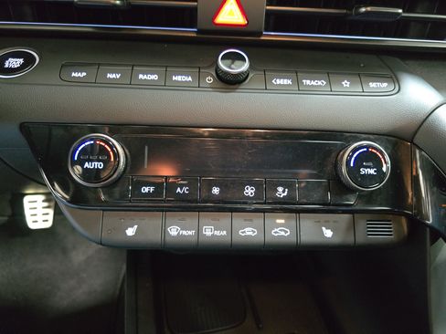 Used 2025 Hyundai Elantra N FWD image 21