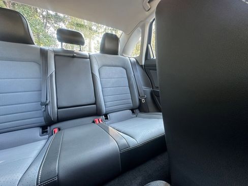 Used 2025 Volkswagen Jetta SE image 37