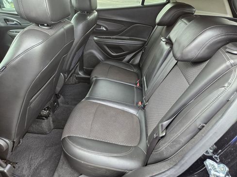 Used 2021 Buick Encore Preferred w/ Safety Package II image 24