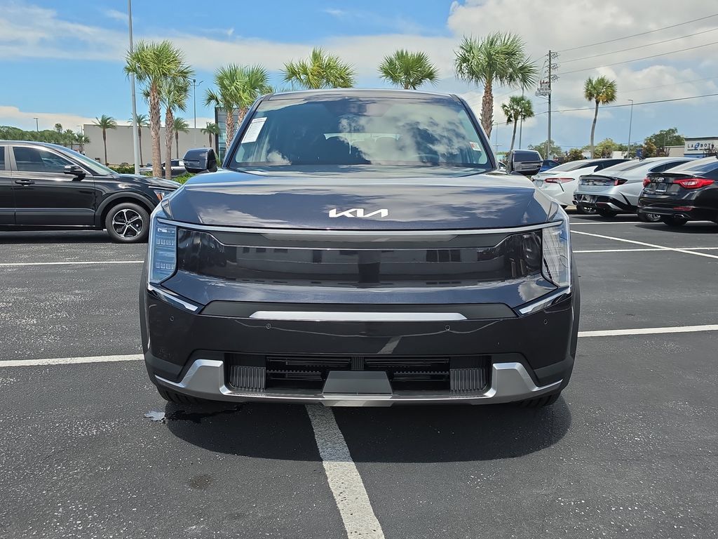 New 2026 Kia EV9 Light RWD image 3