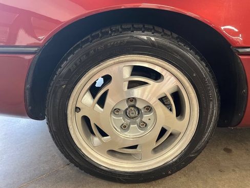 Used 1988 Chevrolet Corvette Coupe RWD image 23