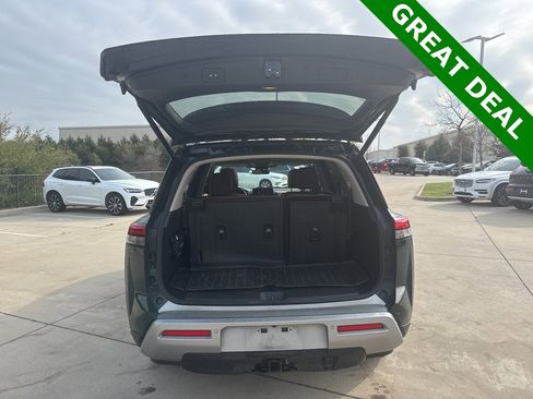 Used 2023 Nissan Pathfinder Platinum image 8