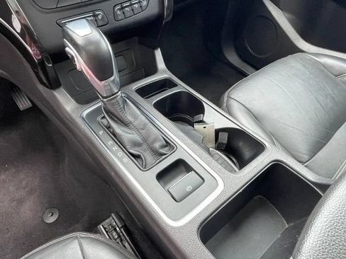 Used 2019 Ford Escape Titanium FWD image 25