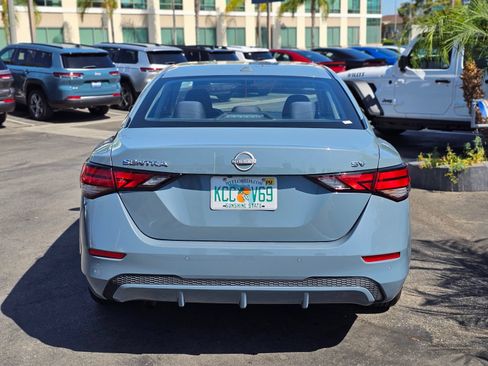 Used 2024 Nissan Sentra SV FWD image 6