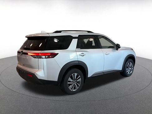 Used 2025 Nissan Pathfinder SV FWD image 14