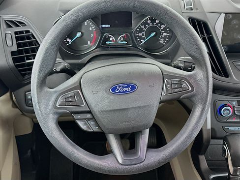 Used 2018 Ford Escape SE w/ SE Sync 3 Package AWD/4WD image 18