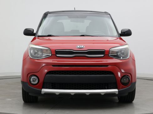 Used 2018 Kia Soul + FWD image 2