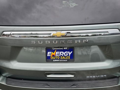 Used 2023 Chevrolet Suburban Premier image 13