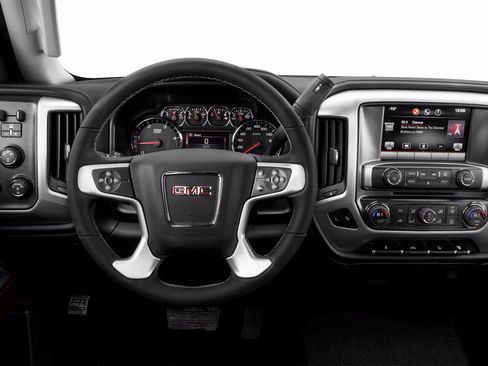 Used 2015 GMC Sierra 2500 Denali w/ Duramax Plus Package AWD/4WD image 9