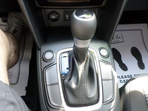 Used 2020 Hyundai Kona SE w/ Cargo Package image 16