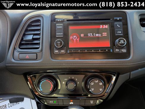 Used 2017 Honda HR-V LX image 19