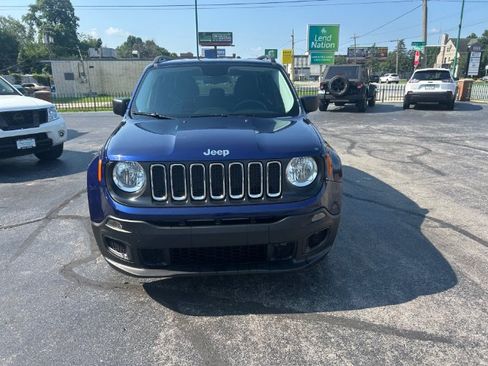 Used 2017 Jeep Renegade Sport w/ Power & Air Group FWD image 8