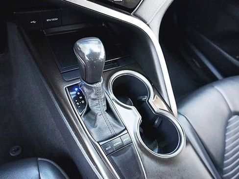 Used 2022 Toyota Camry SE image 27