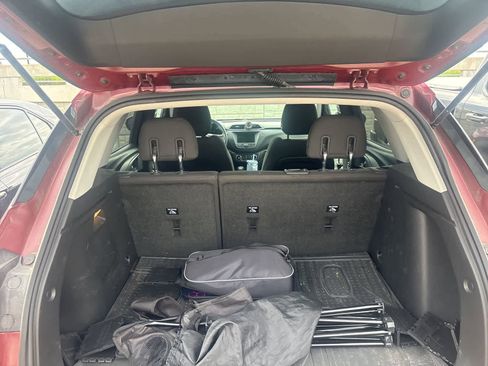 Used 2023 Chevrolet TrailBlazer LT FWD image 24