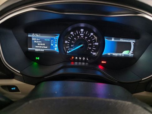 Used 2019 Ford Fusion SE FWD image 30