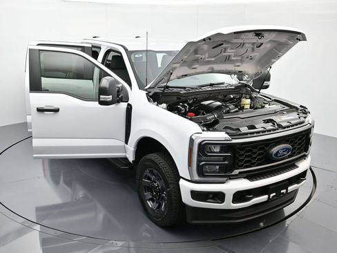 New 2026 Ford F350 XL w/ XL Chrome Package image 44