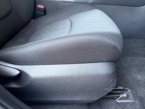 Used 2023 Toyota RAV4 XLE AWD/4WD image 22