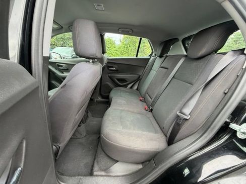 Used 2019 Chevrolet Trax LS FWD image 8