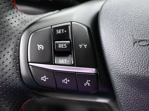 Certified 2024 Ford Escape ST-Line AWD/4WD image 18