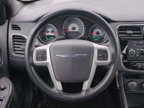 Used 2013 Chrysler 200 Limited image 24