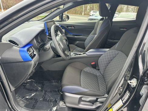 Certified 2021 Toyota C-HR XLE image 16