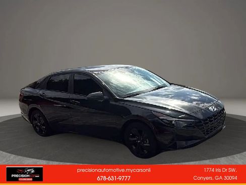 Used 2023 Hyundai Elantra SEL w/ Cargo Package FWD image 8
