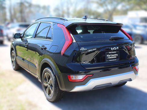 New 2026 Kia Niro EX FWD image 11