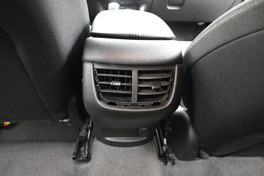 Used 2025 Chevrolet Malibu LT FWD image 19