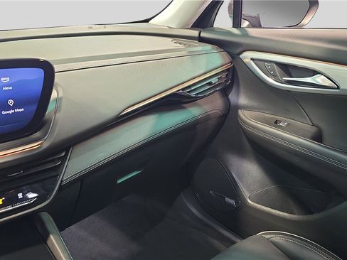 Used 2025 Buick Envision Avenir image 25