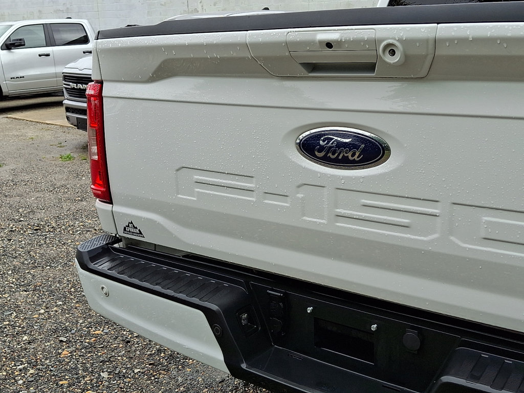 Used 2022 Ford F150 XLT w/ Equipment Group 302A High AWD/4WD image 18