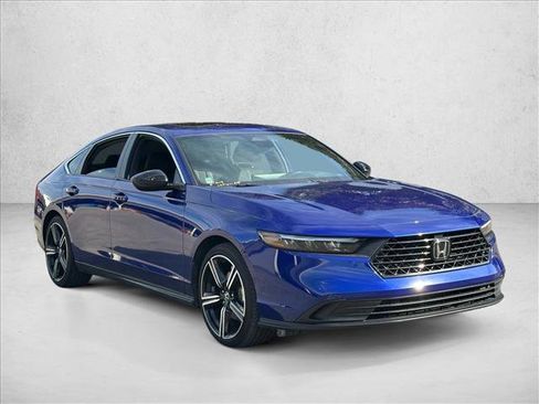 Used 2024 Honda Accord Sport image 3