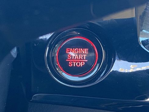 Certified 2022 Honda Civic EX image 32