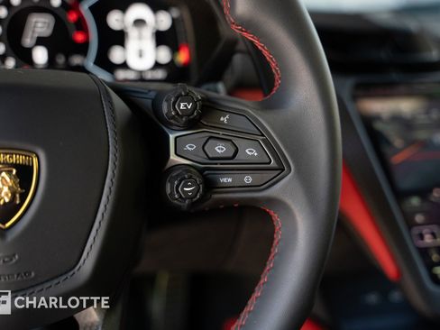 Used 2024 Lamborghini Revuelto AWD/4WD image 24