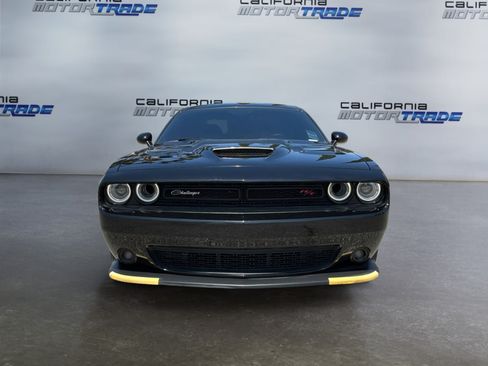 Used 2023 Dodge Challenger R/T Scat Pack RWD image 2