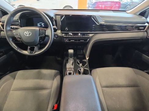 Used 2025 Toyota Camry LE AWD/4WD image 30