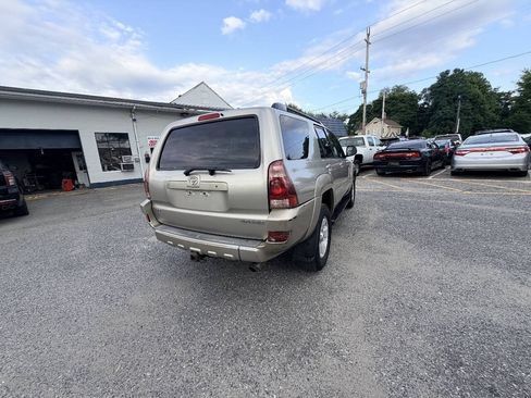 Used 2004 Toyota 4Runner SR5 AWD/4WD image 23