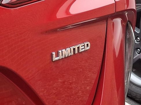 Used 2020 Toyota Prius Prime Limited w/ Carpet Mat Package FWD image 7