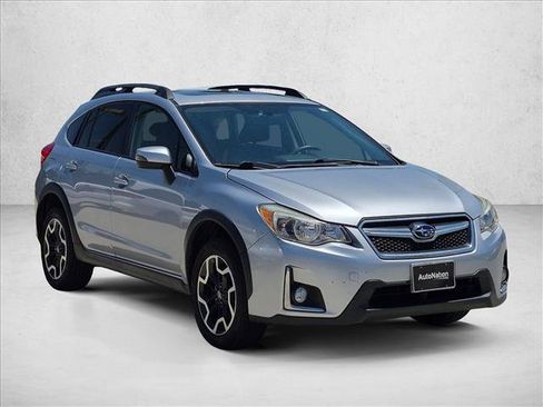 Used 2017 Subaru Crosstrek 2.0i Limited AWD/4WD image 3