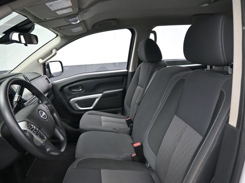 Used 2024 Nissan Titan SV w/ Accessory Utility Package image 10