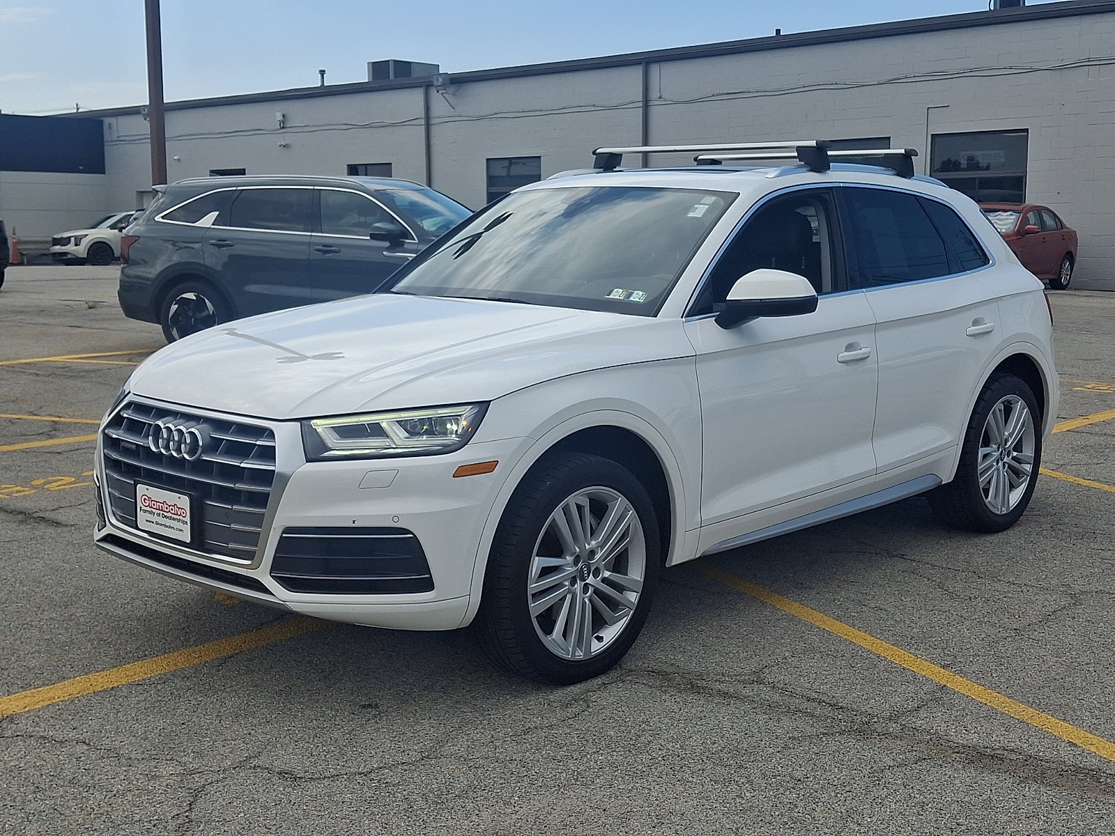 Used 2020 Audi Q5 2.0T Premium Plus w/ Premium Plus Package AWD/4WD image 6