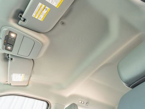 Used 2022 Ford F150 Lightning Pro image 21