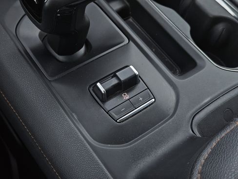 Used 2023 GMC Sierra 1500 AT4 w/ AT4 Premium Package AWD/4WD image 25
