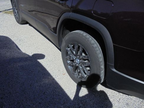 Used 2018 GMC Acadia SLT image 7