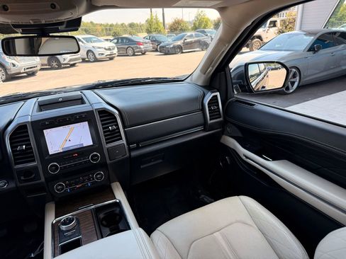 Used 2020 Ford Expedition Platinum image 27