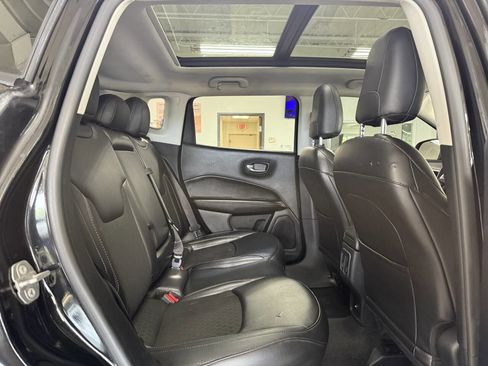 Used 2020 Jeep Compass Latitude FWD image 25